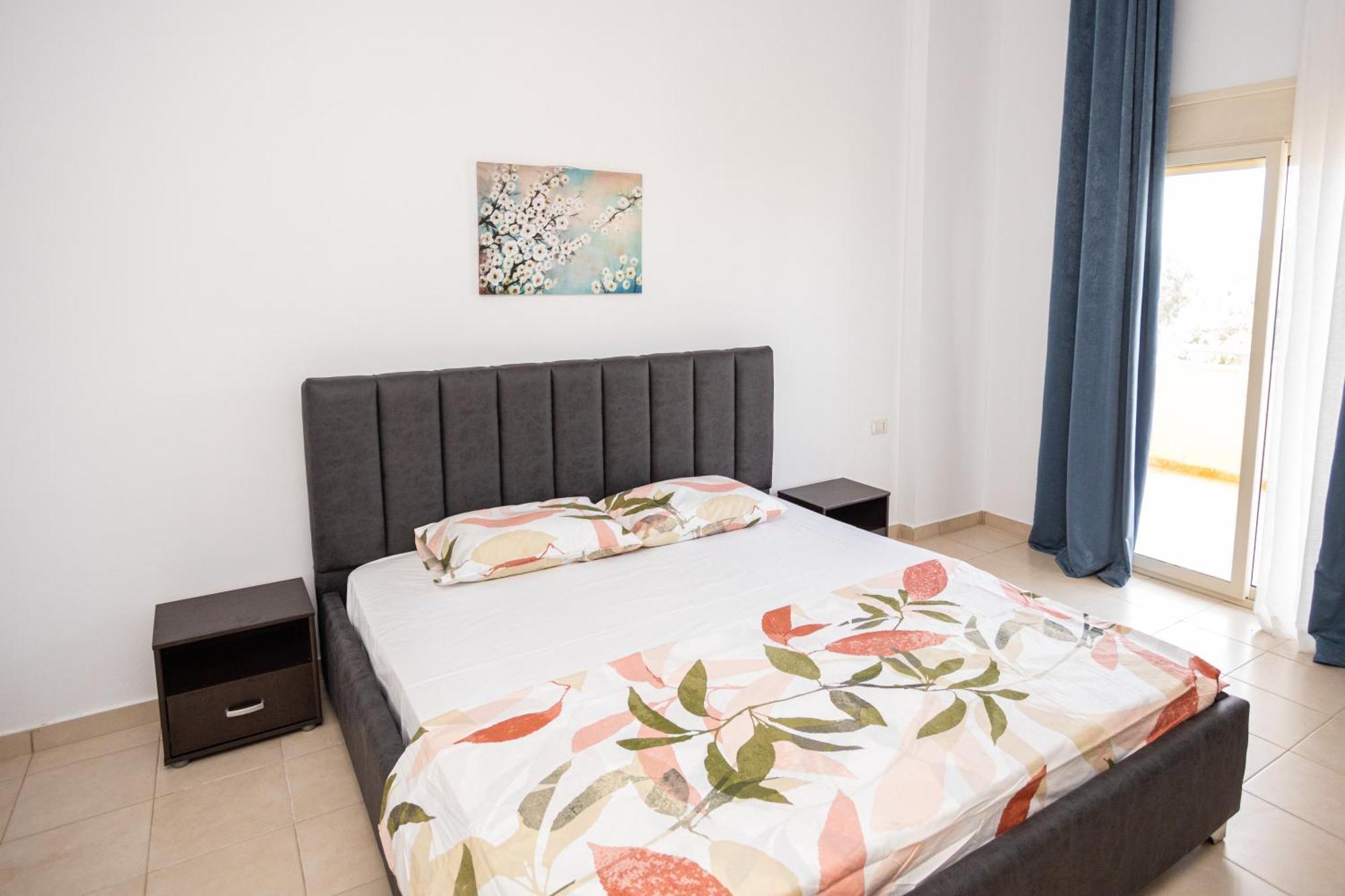 Emigres Apartments Vlorë Eksteriør bilde